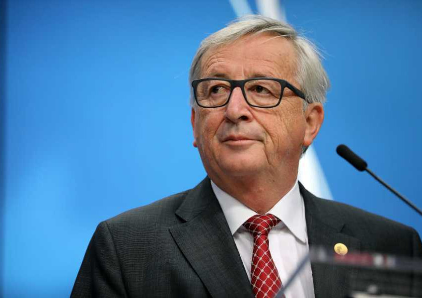 Юнкер свиква среща за миграцията