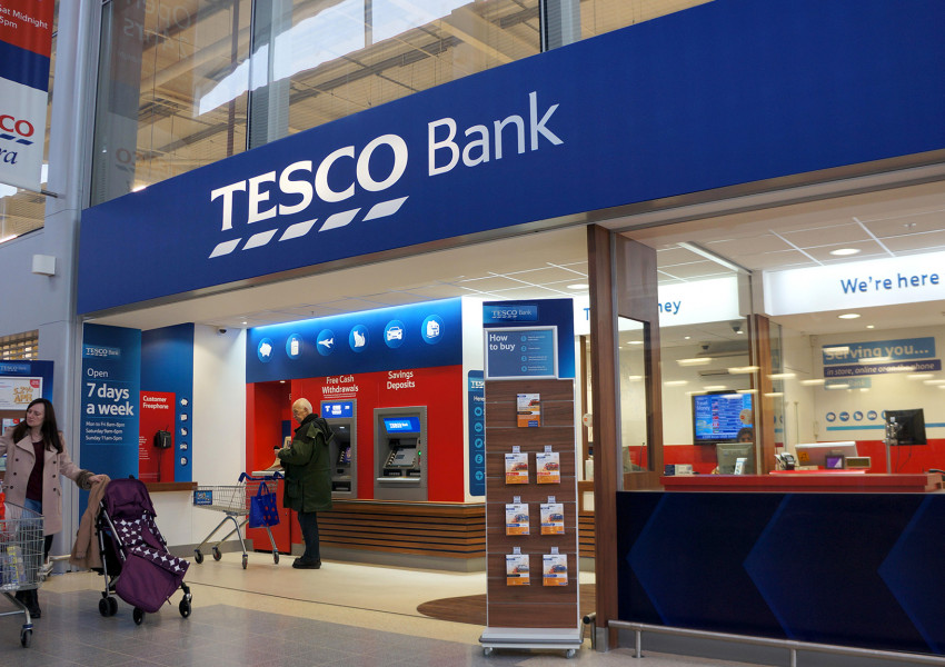 "Теско банк" повишава заплатите на служителите си с по £1250 паунда