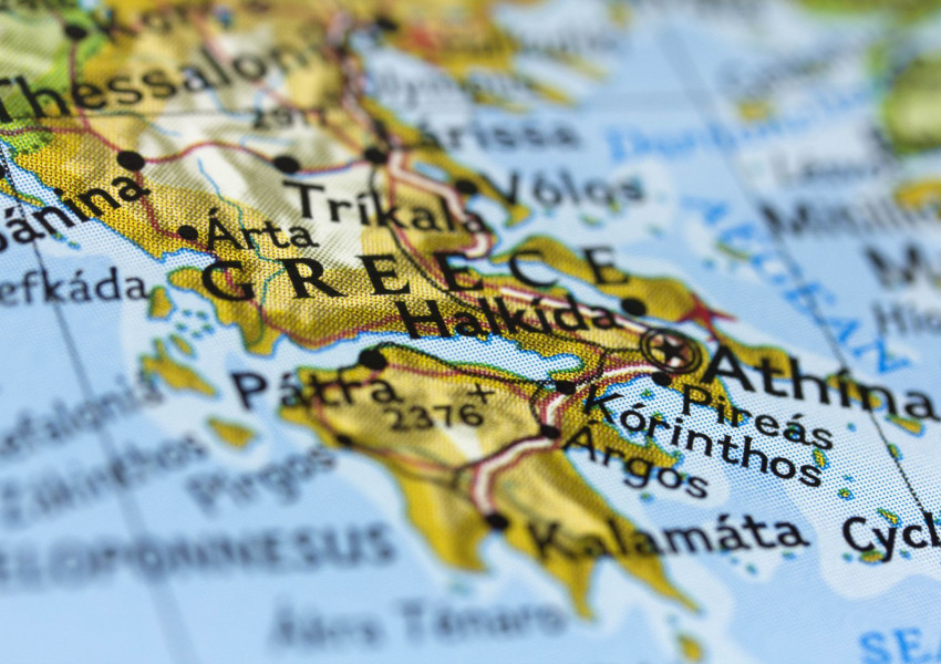 След два месеца карантина в Гърция разрешиха да се посети литургия