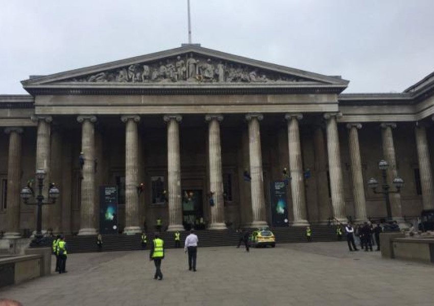 Евакуираха Британския музей заради протест на "Грийнпийс"