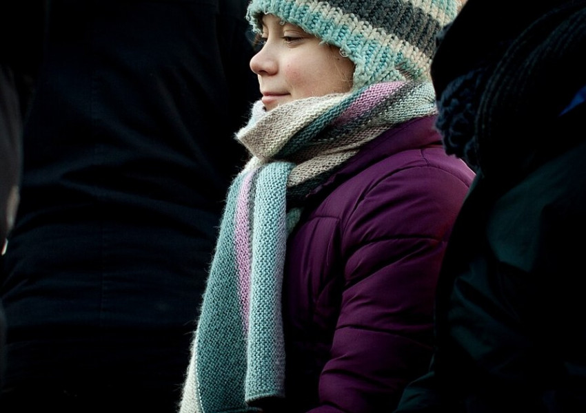 Грета Тунберг е арестувана в Лондон по време на протест в подкрепа на забранена организация Грета Тунберг е арестувана в Лондон по време на протест в подкрепа на забранена организация