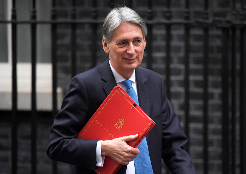 Сделка до април или проблеми със самолетите