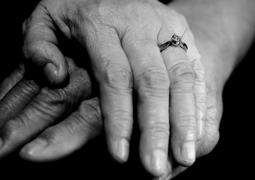 В Румъния награждават двойки с дългогодишни бракове