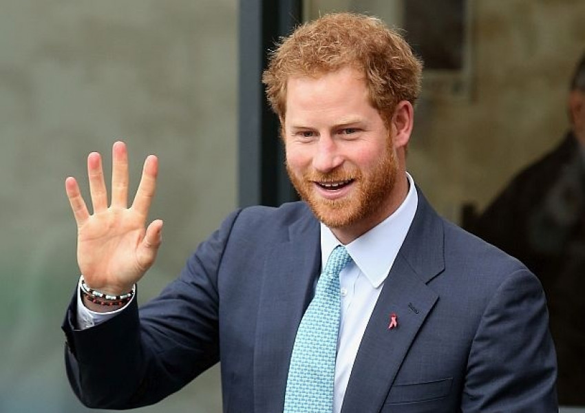 Принц Хари прие награда от името на принцеса Даяна