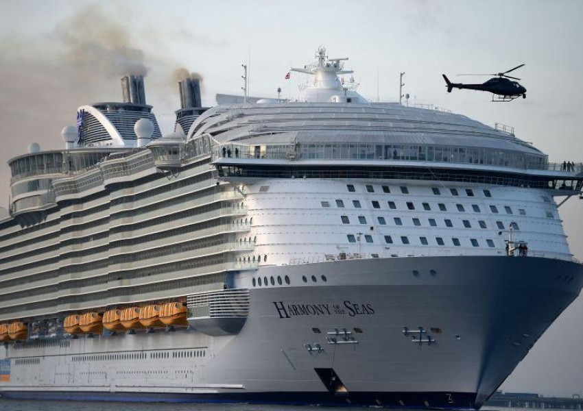 Един загинал и четирима ранени при инцидент на круизен кораб