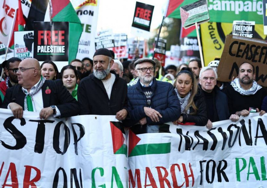 Стотици хиляди излязоха на про-палестински митинг в Лондон, крайнодесен контрапротест се опита да им попречи