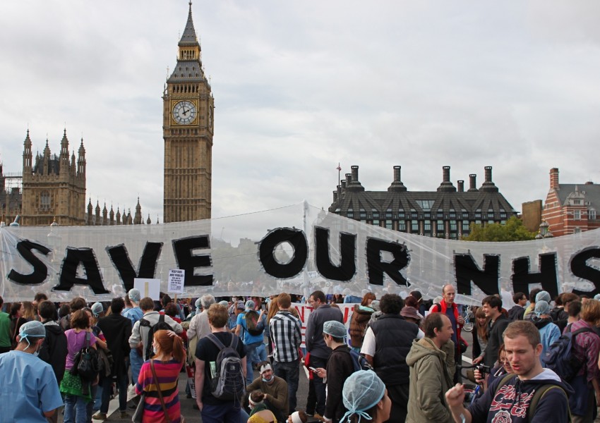 125 000 отменени операции във Великобритания заради стачки на млади лекари