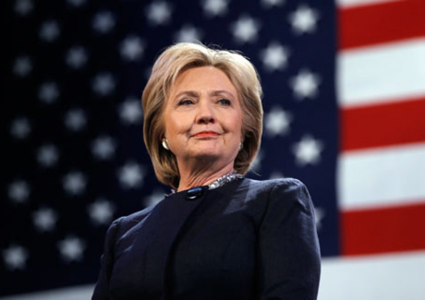 Хилари Клинтън спечели и последния вот при демократите