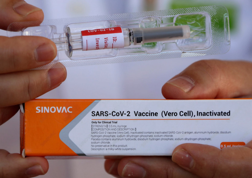Китай започна имунизацията срещу COVID-19 със собствена ваксина