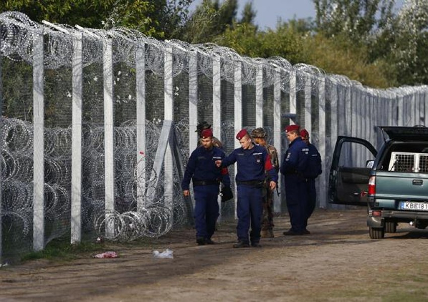 В Унгария заловиха четирима българи, превозвали нелегални мигранти