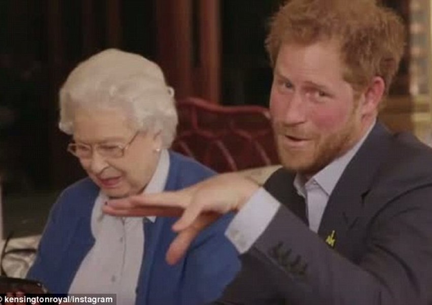 Видео с Кралицата и принц Хари истински хит в Интернет!