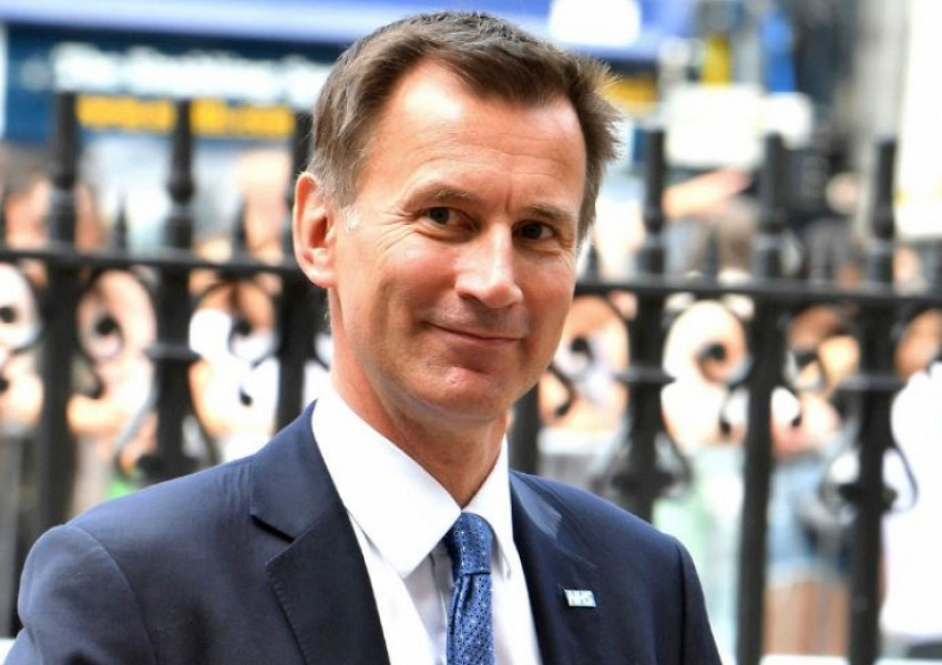 Доверен човек на Мей е новият министър на външните работи