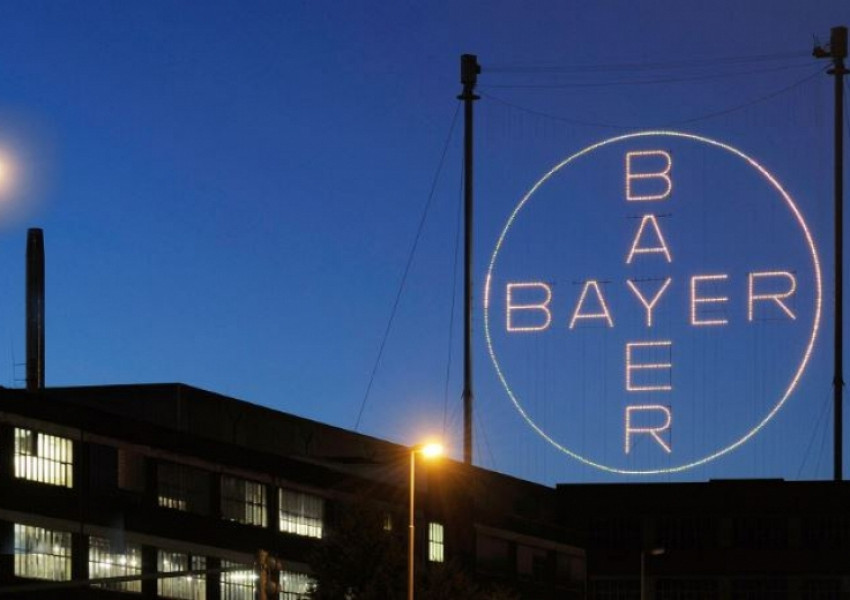 Bayer съкращава 12 000 работни места и продава марки