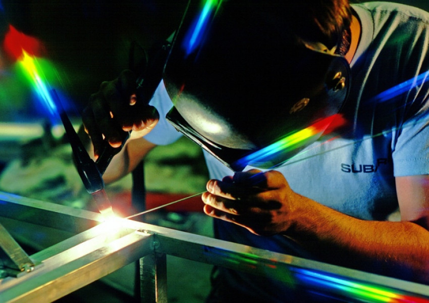 Brexit е понижил с 50% новите инвестиции в британския автомобилен бранш