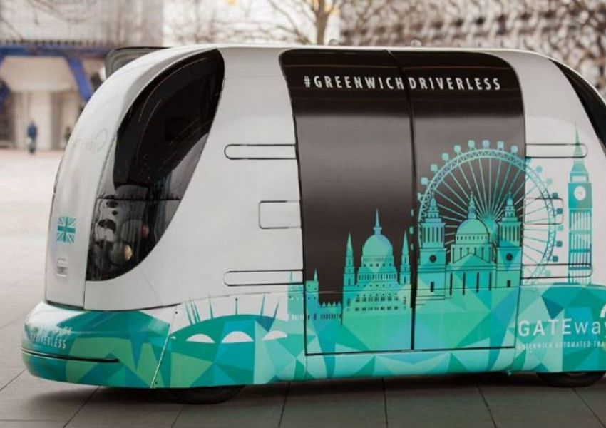 Лондон тества първия безпилотен обществен автобус