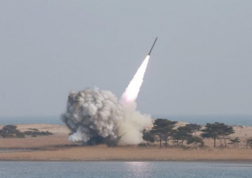 Северна Корея успешно тества нов тип балистична ракета