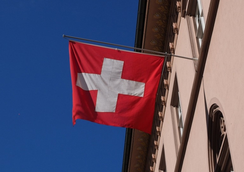Швейцария премахва всички ограничения за българите от днес