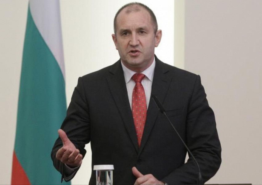 Радев поиска да се задълбочи разследването за офшорни сметки на политици