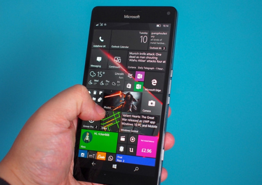 Microsoft препоръча на потребителите си да преминат на Android или iOS