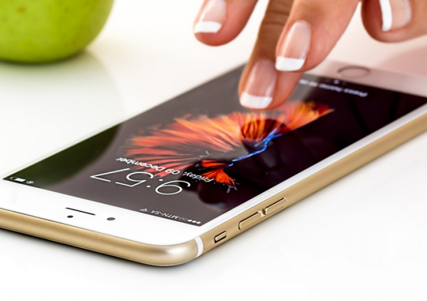 Apple планира да използва OLED дисплеи в новите си модели
