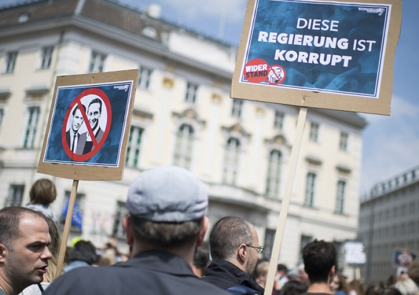 Криза в Австрия: Протест и искане за предсрочни избори 