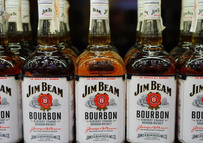 Американски бърбън, дънки и мотори вече влизат в ЕС с по-високи мита