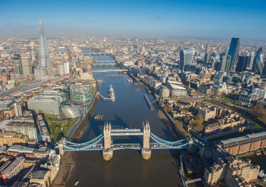 Бум на туристите в Лондон след новината за "Брекзит"