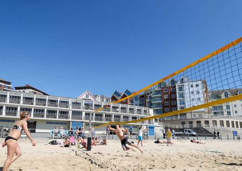 До 30 градуса за "Банк Холидей"