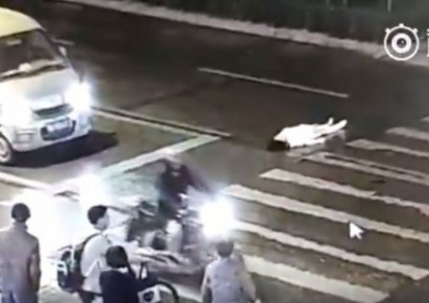 Жена прегазена два пъти, никой не се спира (ВИДЕО 18 +)