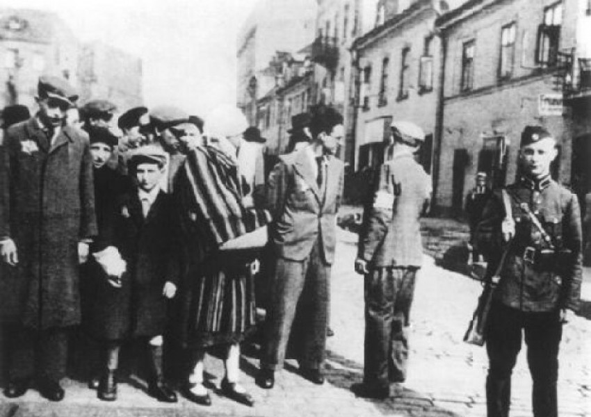 Днес почитаме жертвите на комунизма