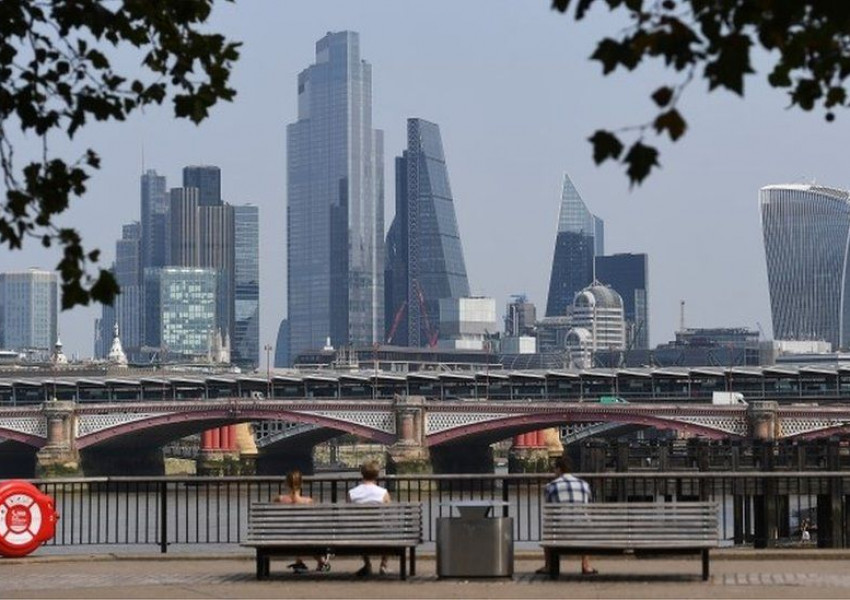 Лондон има "перфектната" съвкупност от фактори, които могат да доведат до нова ковид-криза