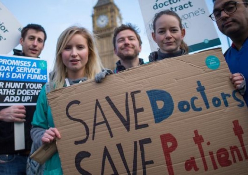 Младшите лекари обмислят нови стачки