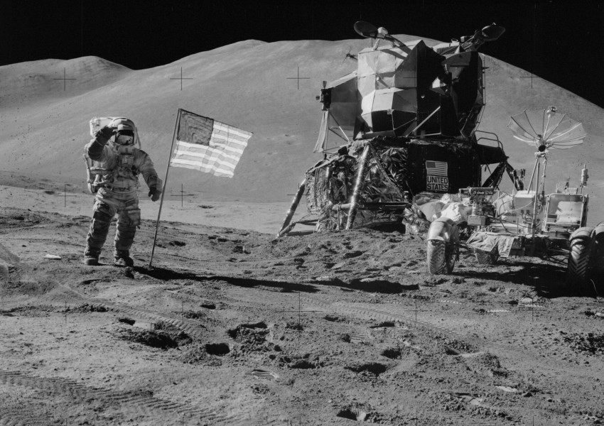 Били ли сме на Луната? Фактите, които разбиват конспирациите за НАСА