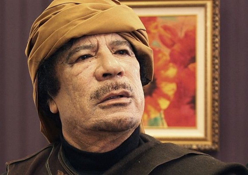 Секретарят на кабинета защити Кемерън за Либия