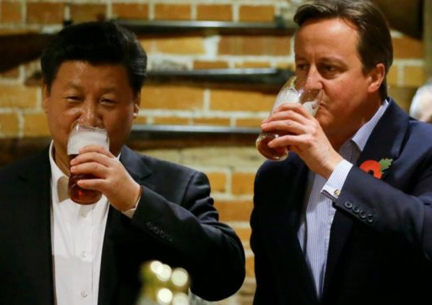 Да се снимаш с Дейвид Камерън? Само 12 хиляди паунда!