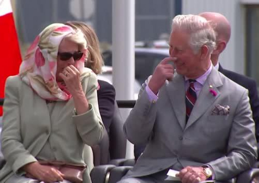 Камила и Чарлз избухнаха в неприличен смях (ВИДЕО)