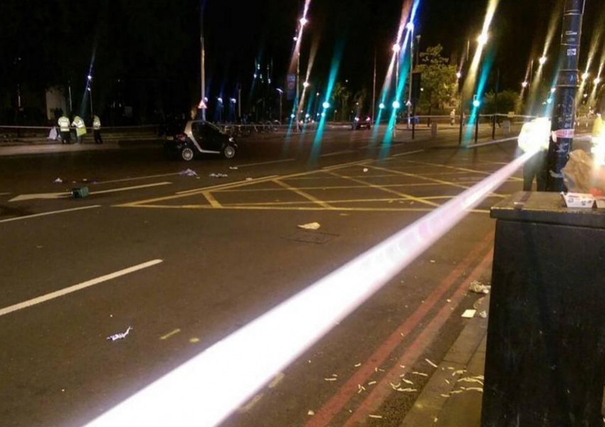 Мъж бе блъснат от кола в Южен Лондон
