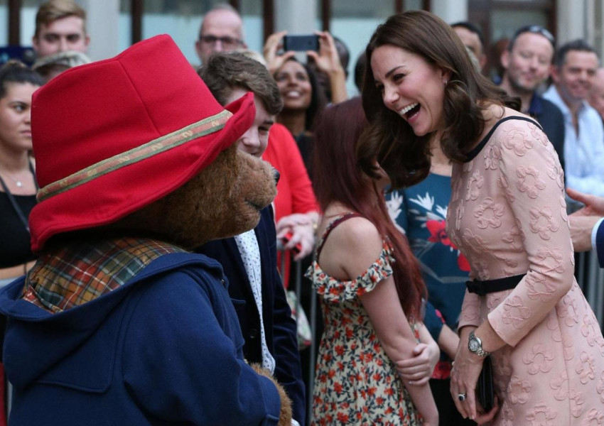 Кейт на изненадваща визита в детска болница