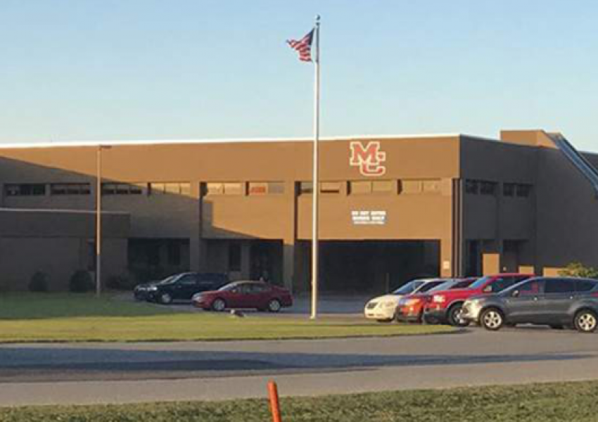 Един убит и шест ранени при масова стрелба в гимназия