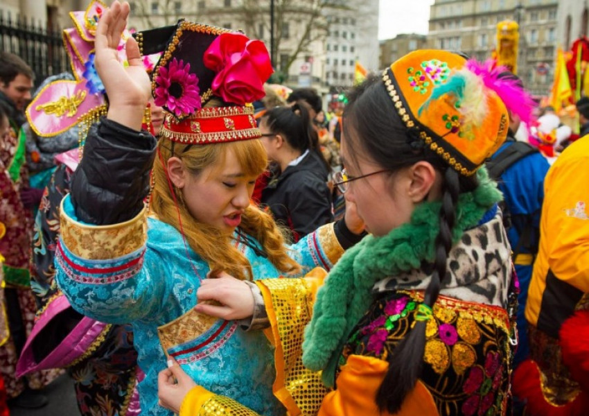 Лондон празнува Китайската нова година! (СНИМКИ)