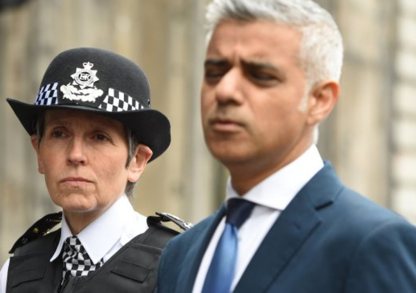 Защо лондонският кмет попадна под полицейска закрила?