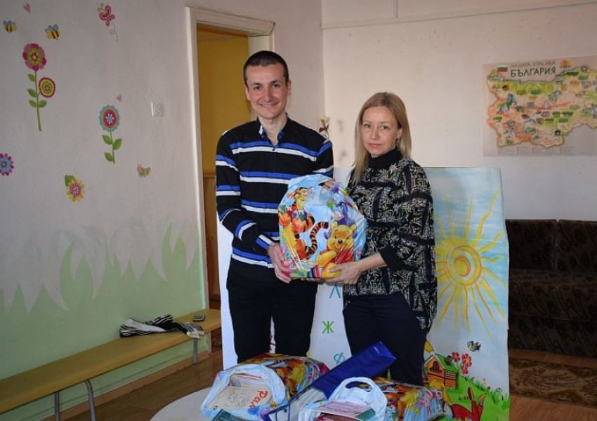 Български деца изпратиха книги до връстниците си в Източен Лондон