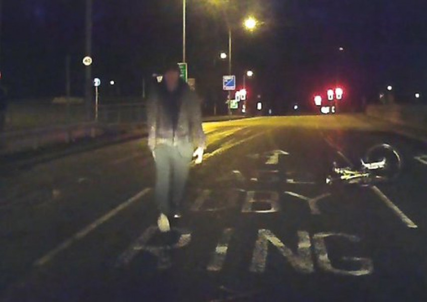 Нова измама с колоездачи! Велосипедисти се хвърлят пред коли!