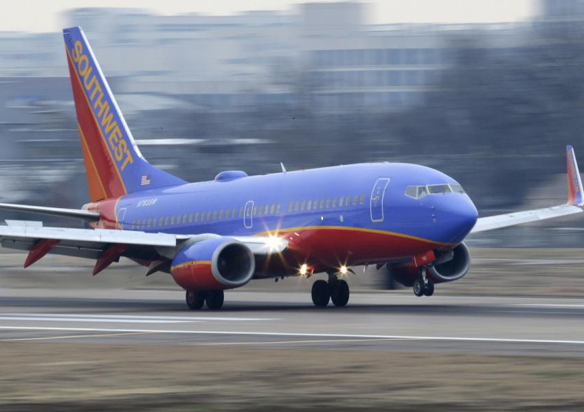 Свалиха жена насилствено от самолета, заради алергия