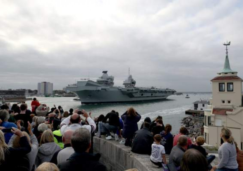 Шестима кралски моряци арестувани в Америка заради лошо пиянство