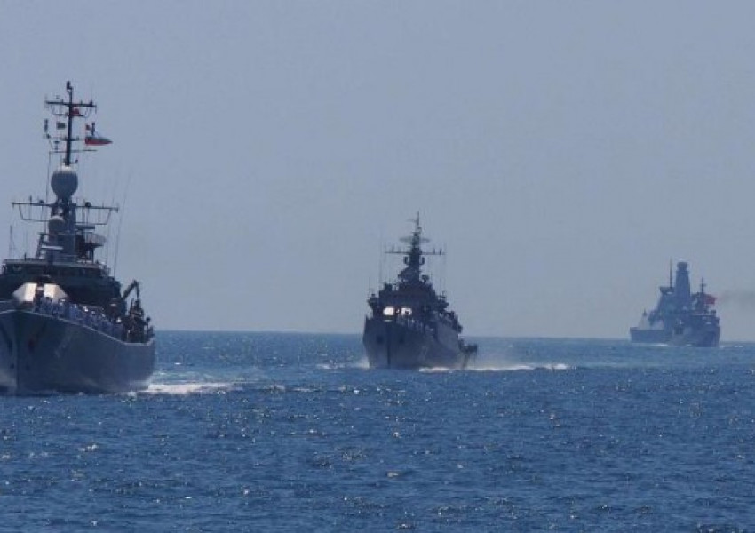 Великобритания обяви, че Иран е задържал два британски кораба