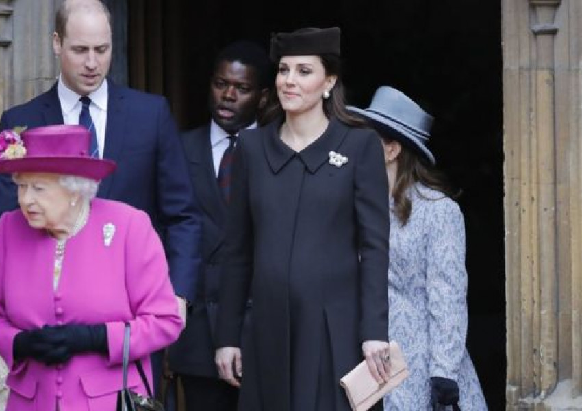Кралицата присъства на Великденска служба, но без принц Филип