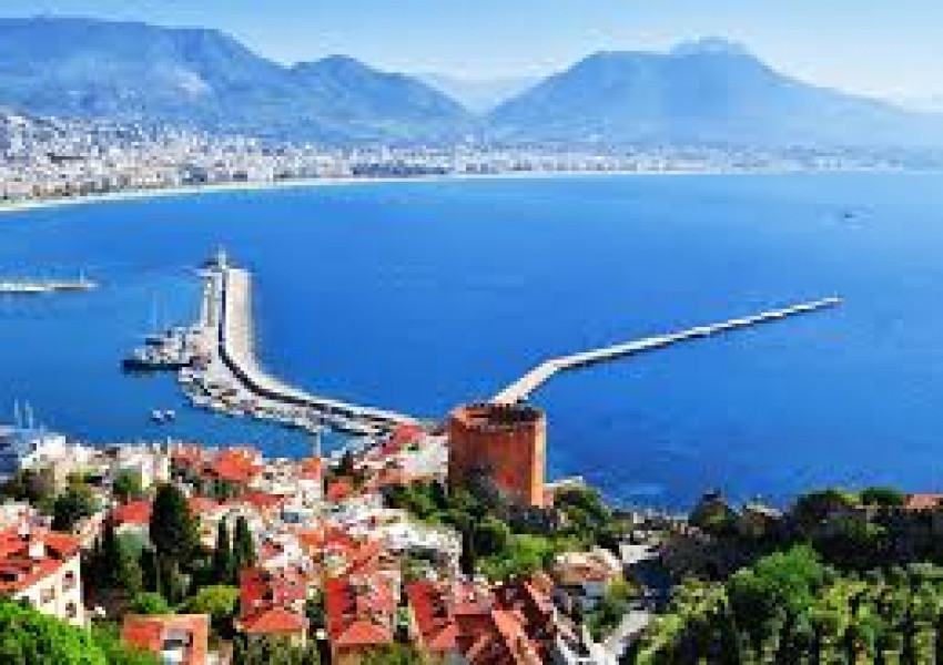 Защо британците предпочитат Турция за лятото?