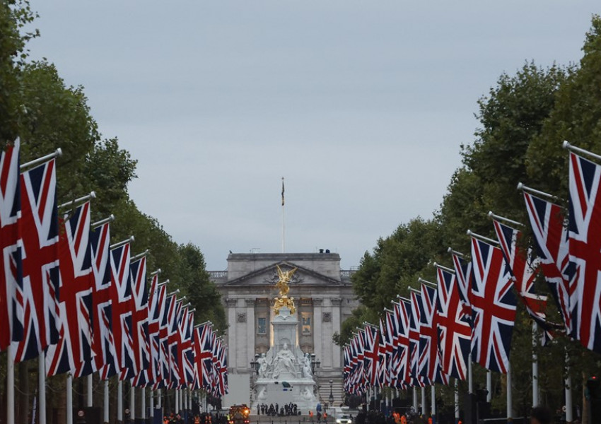 Лондон: Днес е погребението на Кралицата! Вижте как това ще се отрази на живота в британската столица и Обединеното кралство..