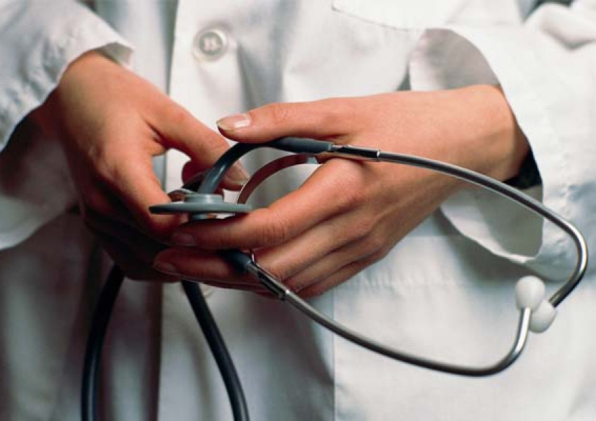 Бебенце се роди с четири крака и два пениса (СНИМКА 18 +)